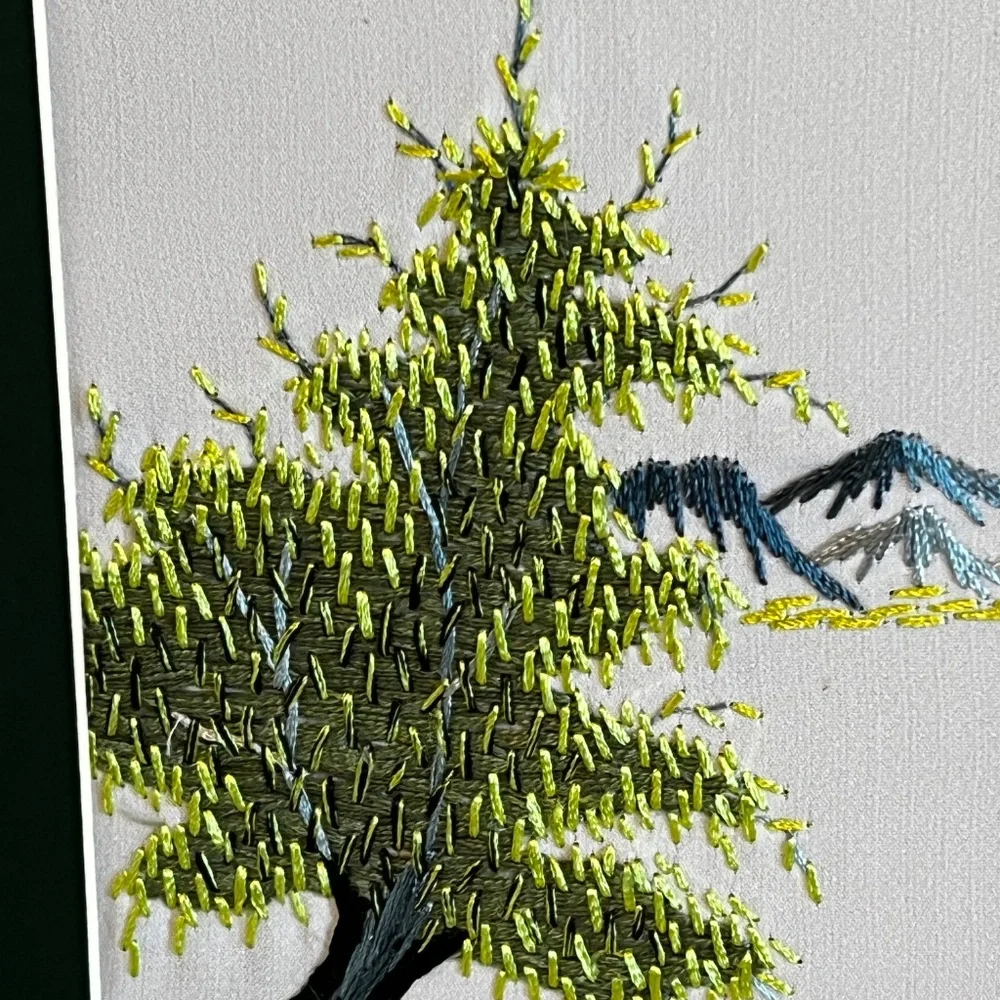 Vietnamese Hand Embroidered Silk Art Framed Still Life Landscape 9.5” X 7” - Picture 4 of 15